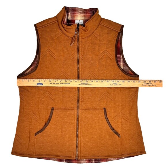 Legendary Whitetails Women’s 1X Cedar Cabin Reversible Vest Brown Plaid - Picture 5 of 6